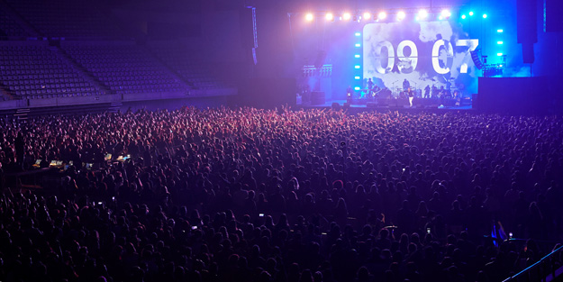 İspanya'da 5 bin kişilik 'korona' konseri