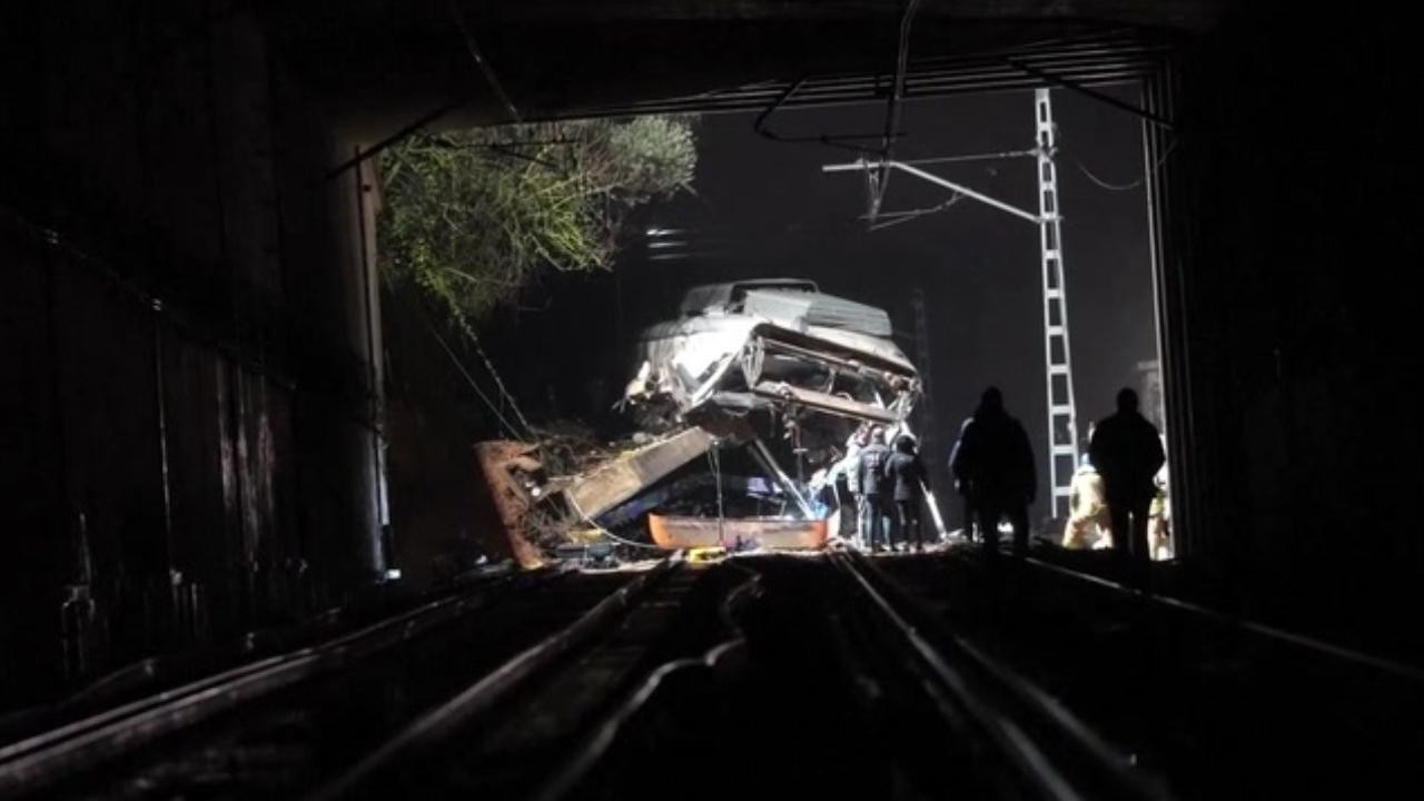 İspanya'da demir yolu kazaları durmuyor: Bir haftada üçüncü kaza