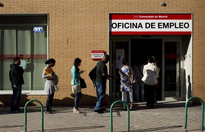 İspanya'da işsizlik 10 yıl sonra yüzde 15'in altına indi
