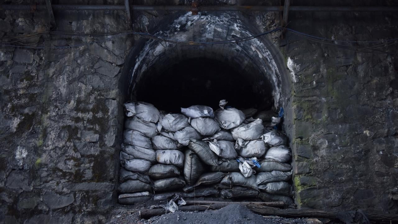 İspanya'da Kömür Madeninde Korkunç Göçük: En Az 3 İşçi Toprak Altında Kaldı