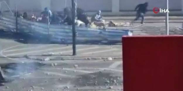 İspanya'da sokaklara dökülen 20 bin metal işçisi polisle çatıştı!