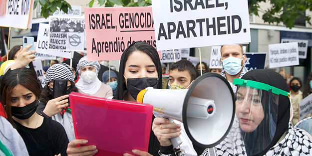 Avrupa ülkesinde 'Terörist İsrail' sloganları