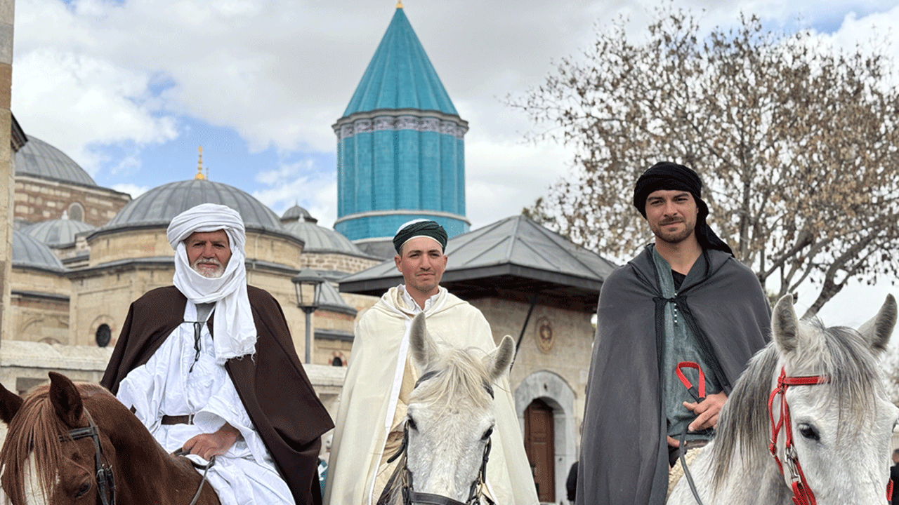 İspanya'dan at sırtında kutsal topraklara giden 3 hacı adayına Mevlana molası!