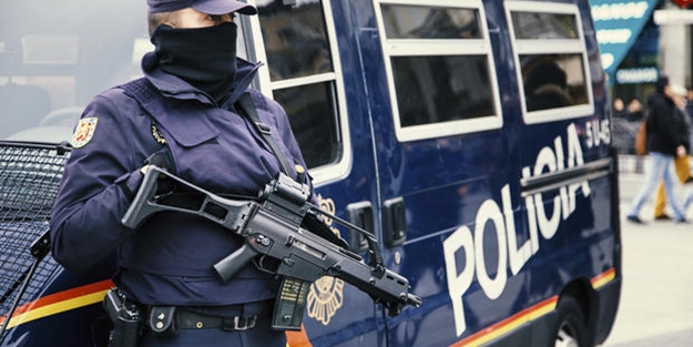 İspanya'nın Barcelona kentinde bomba alarmı!