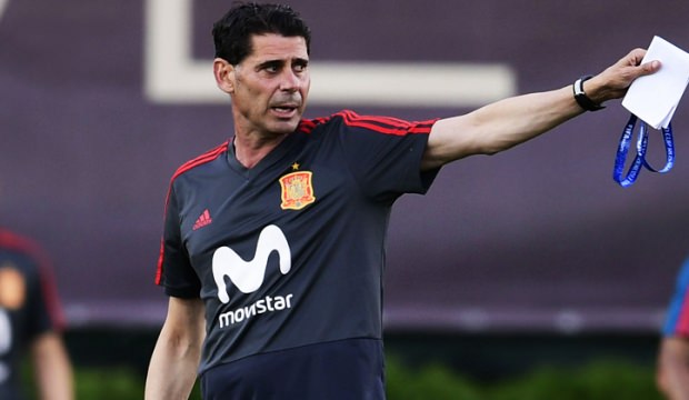 İspanya'nın yeni hocası Fernando Hierro alay konusu oldu