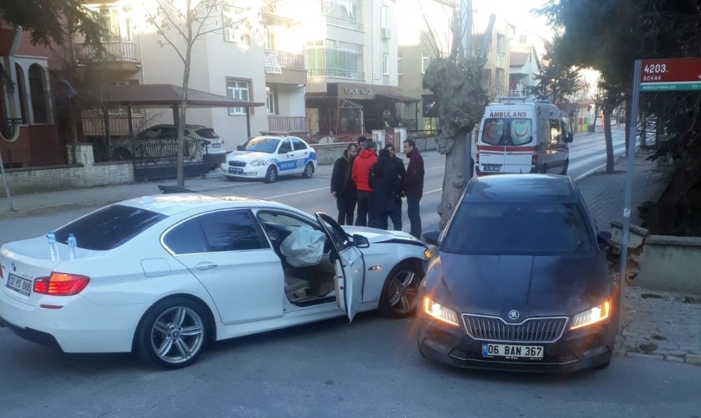 Isparta 32 Spor yöneticisi Eroğlu, trafik kazasında yaralandı 