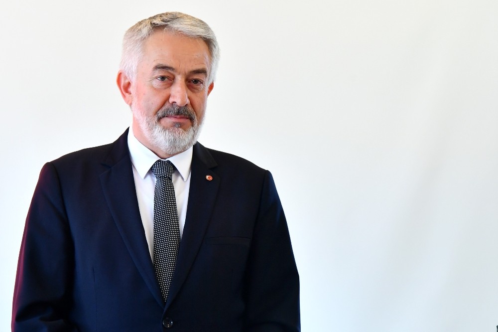 Isparta Belediye Başkanı Başdeğirmen’den vatandaşlara çağrı: “Zorda kalan komşunuzu bizlere bildirin” 