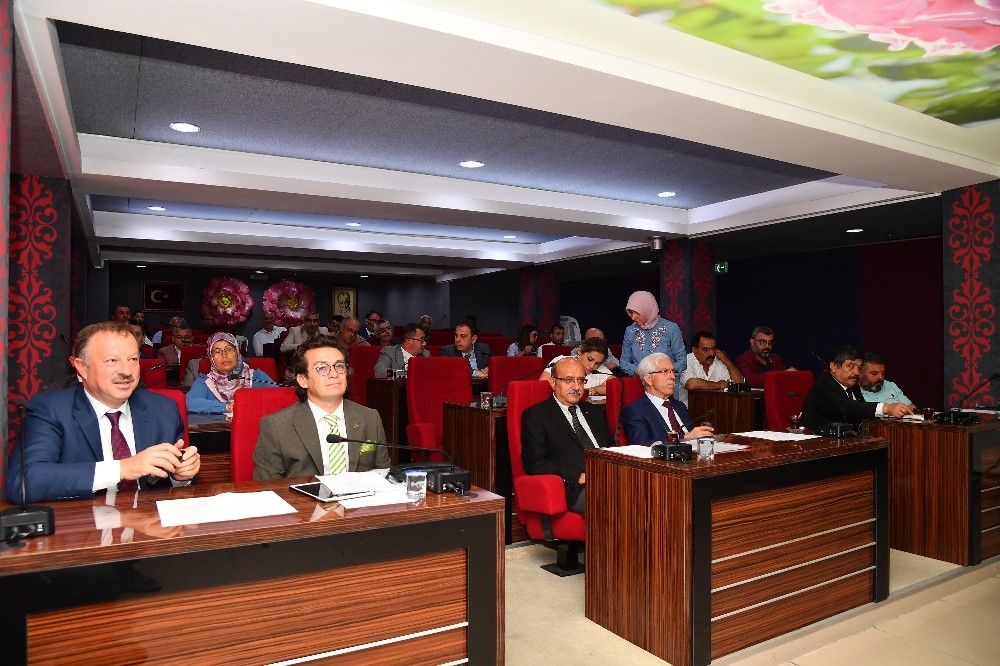 Isparta Belediye Meclisi’nden “Vakit, Isparta vakti” mesajı 