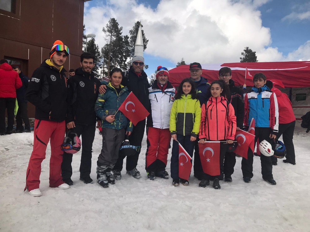 Isparta Davraz Kayak Kızak Takımından Türkiye dereceleri 