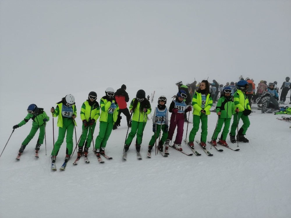 Isparta Davraz’da Kulüpler Arası Kayak Yarışmaları yapıldı 