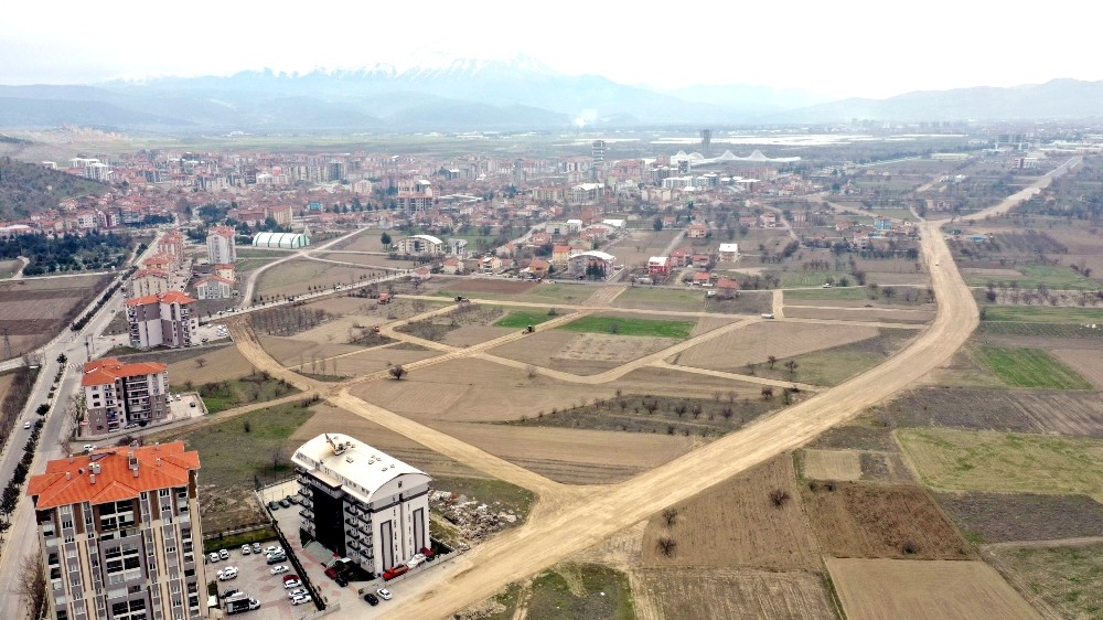 Isparta’da 155 dönümlük yeni alanda 7 km’lik yeni yollar açılıyor 