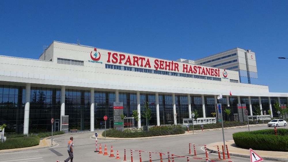 Isparta’da doktoru darp eden şahıs serbest kaldı 