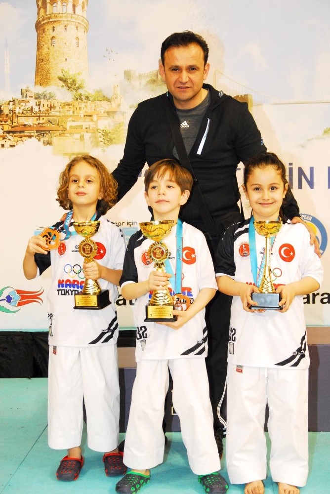 Ispartalı 2 karateci finale yükseldi 