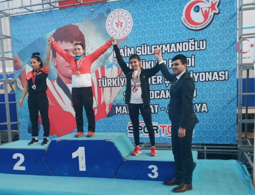 Ispartalı Halterciler, Türkiye derecelerine imza attılar 