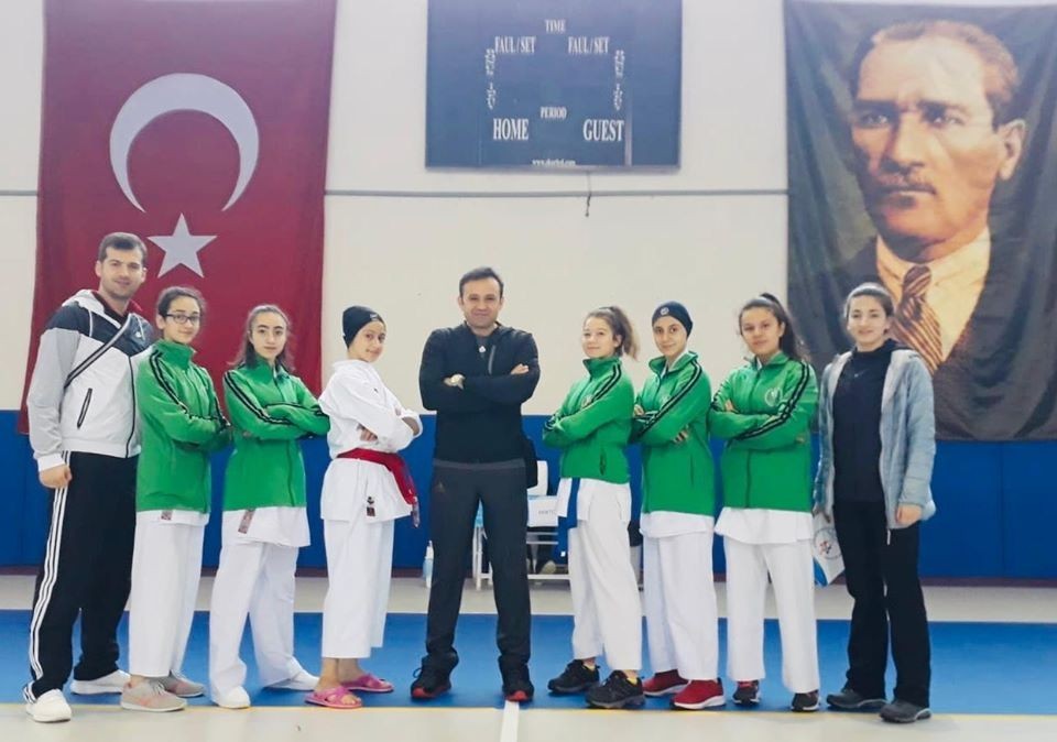 Ispartalı Karateciler Yarı Finallere yükseldi 