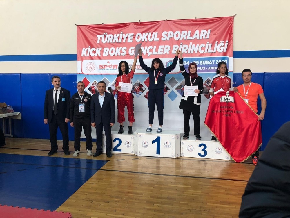 Ispartalı Kickboksculardan Türkiye dereceleri 