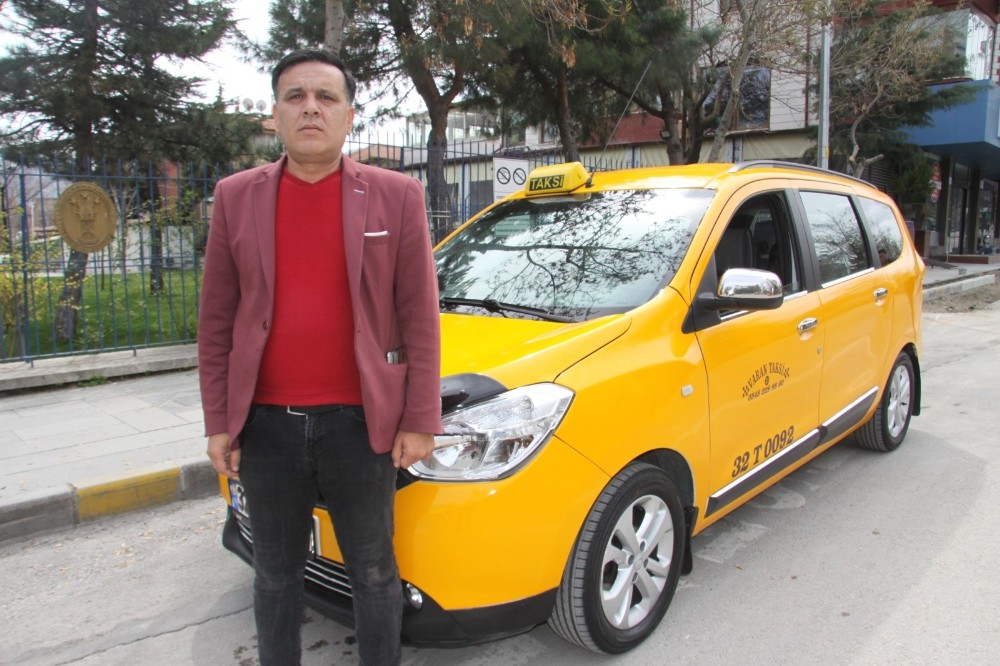 Ispartalı taksiciden ’korona virüs’ fedakarlığı 