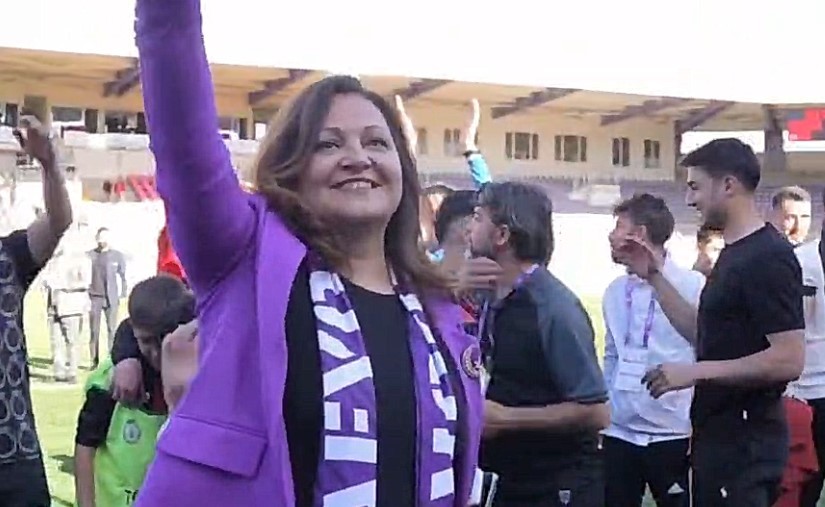 'İsraf' diyenler musluğu açtı! Burcu Köksal’a yepyeni makam odası, yandaşa belediye kasasından bilet