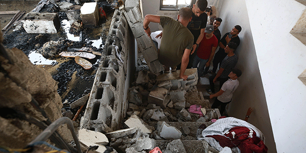 İsrail askerleri, Batı Şeria'da 12 Filistinliyi gözaltına aldı