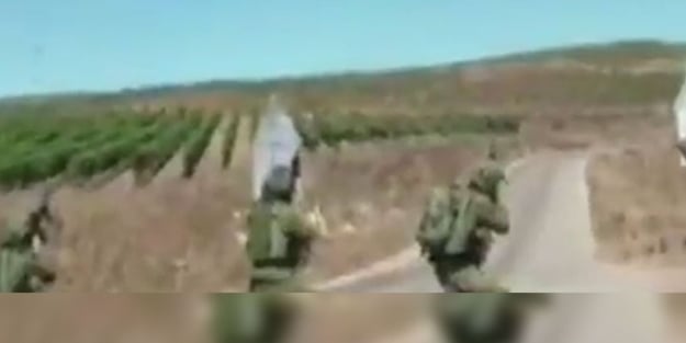 İsrail askerleri kendi uçaklarına mermi yağdırdı