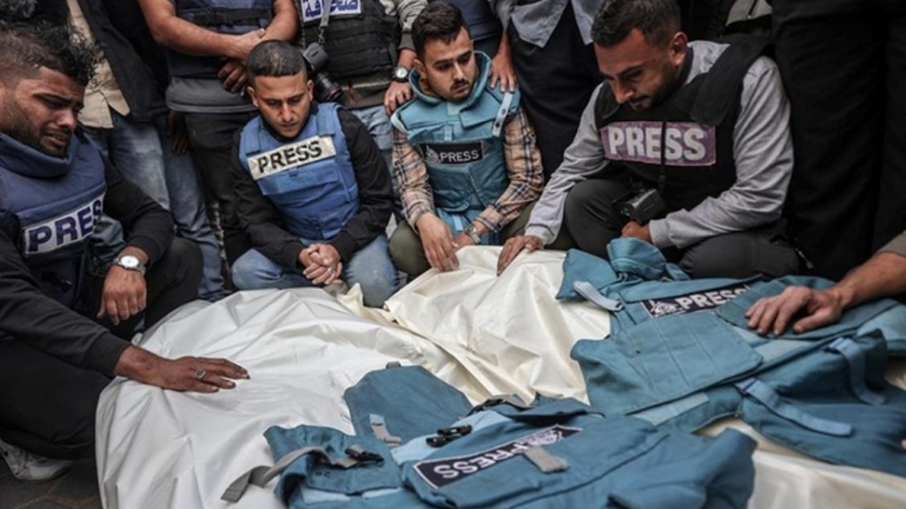 İsrail bir ayda 10 gazeteciyi katletti