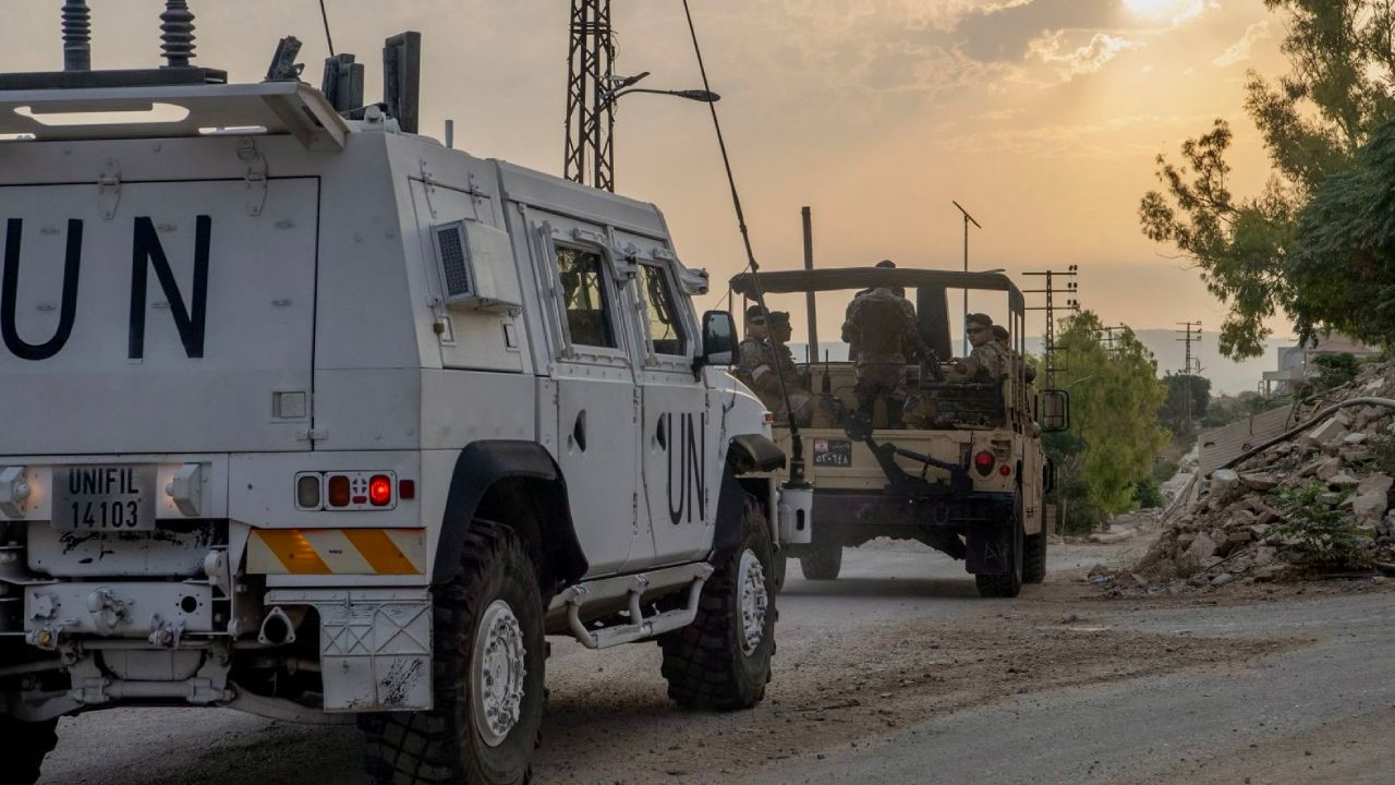 İsrail BM güçlerine saldırdı!