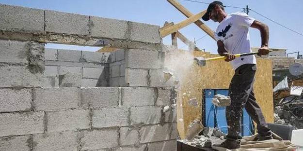 İsrail Filistinli aileye evini yıktırdı