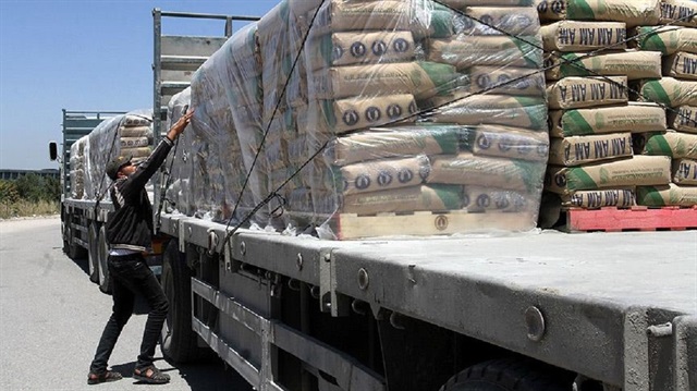 İsrail Gazze'ye çimento girişine izin verdi