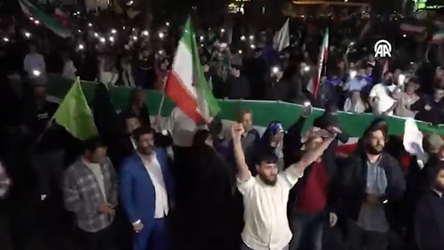 İsrail görüntüleri yayınladı İran sevinçle sokağa döküldü! Meğer hepsi yalanmış. Görüntüler 7 yıl önce ve Rusya’ya ait