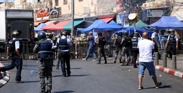 İsrail güçleri 21 Filistinliyi daha gözaltına aldı