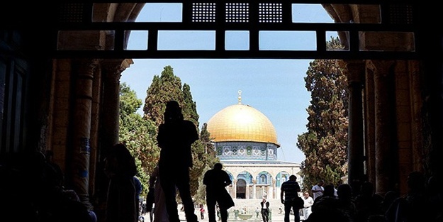 İsrail 'İmaratu'l Aksa'yı kapattı