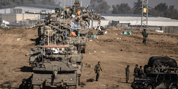 İsrail İran askerlerini öldürdü