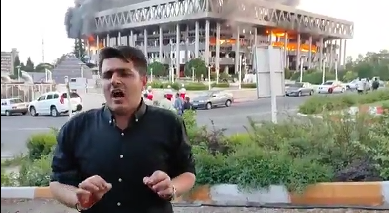 İsrail İran Devlet televizyonunu vurdu! Elleri kanlı şekilde yayına çıkan yetkili: Kaç arkadaşım şehit bilmiyorum…