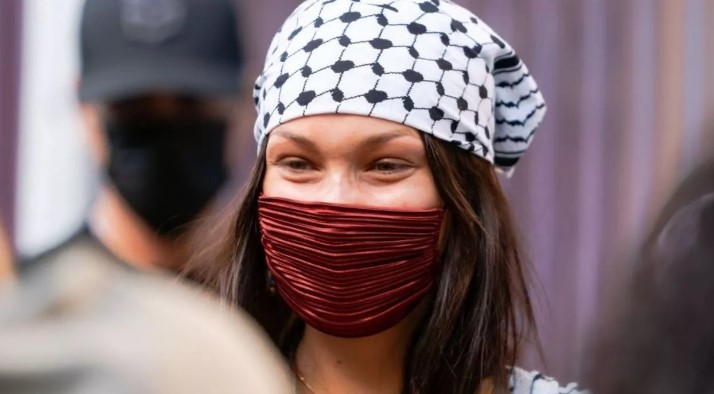 Filistin asıllı model yanlıştan döndü mü? Mankenliğe elveda İslam'a merhaba