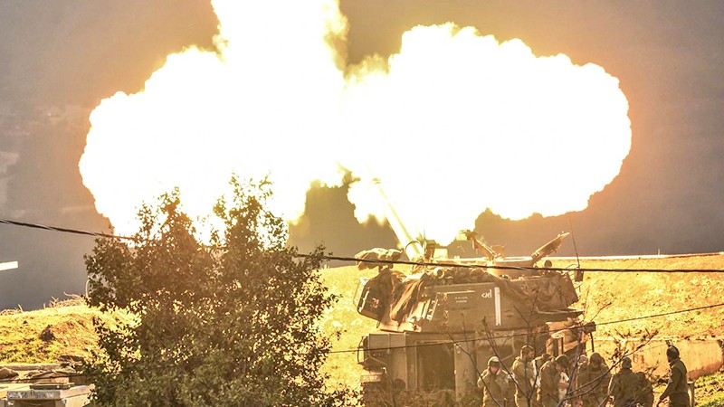 İsrail, Lübnan'ı topçu atışlarıyla vuruyor