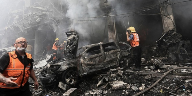 İsrail mülteci kampını vurdu! Onlarca çocuk ve kadın yanarak öldü