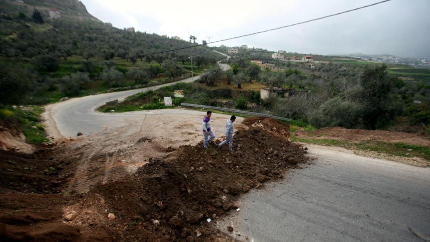 İsrail Nablus kenti ana girişlerini kapattı
