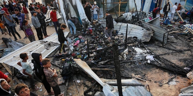 İsrail ordusu tavuk çiftliğini bombaladı: 2 Filistinli şehit