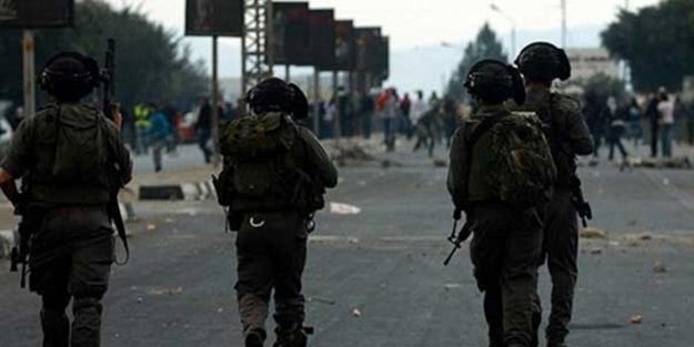 İsrail polisi Filistinli çocuğu gözünden vurdu