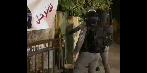 İsrail polisinden Filistinli gence insanlık dışı muamele