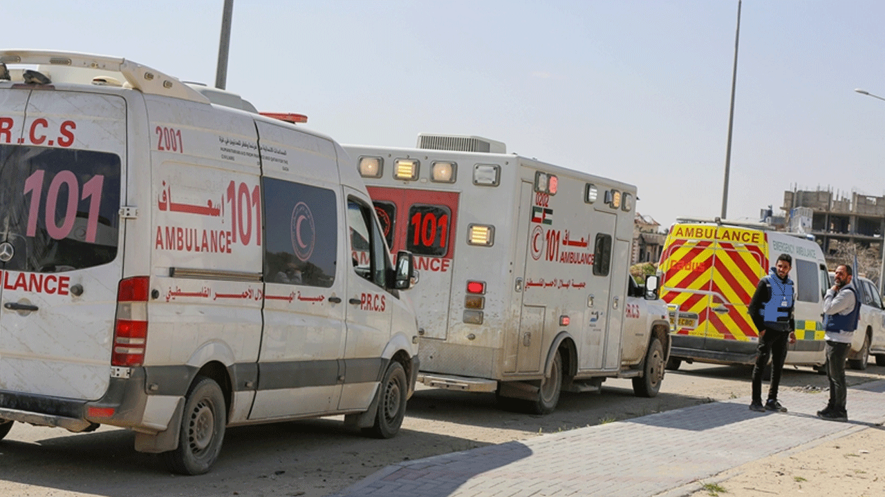 İsrail, Refah'ta ambulansları kuşatma altına aldı!