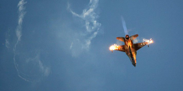 İsrail savaş uçakları Gazze'yi yine vurdu