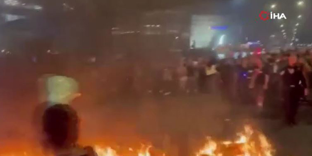 İsrail sokakları karıştı! Yolda ateş yakan göstericilerle polis arasında arbede
