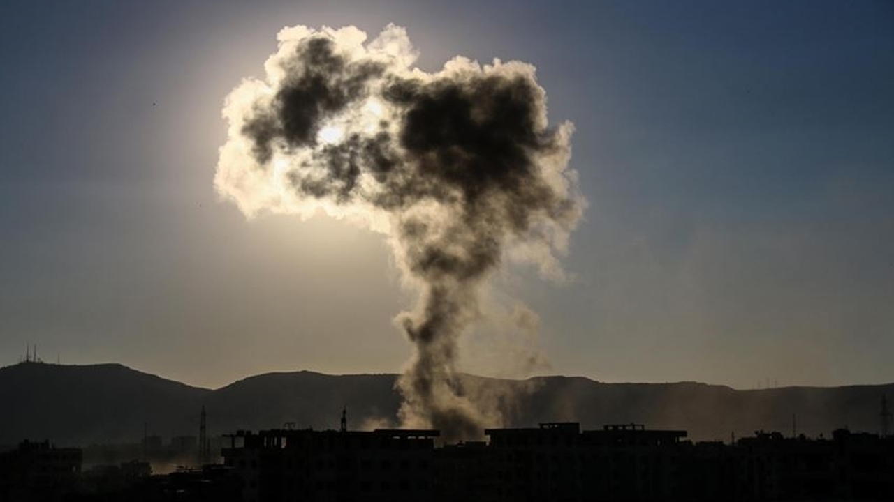 İsrail, Suriye sınırında hava saldırısı düzenledi! Ölüler var