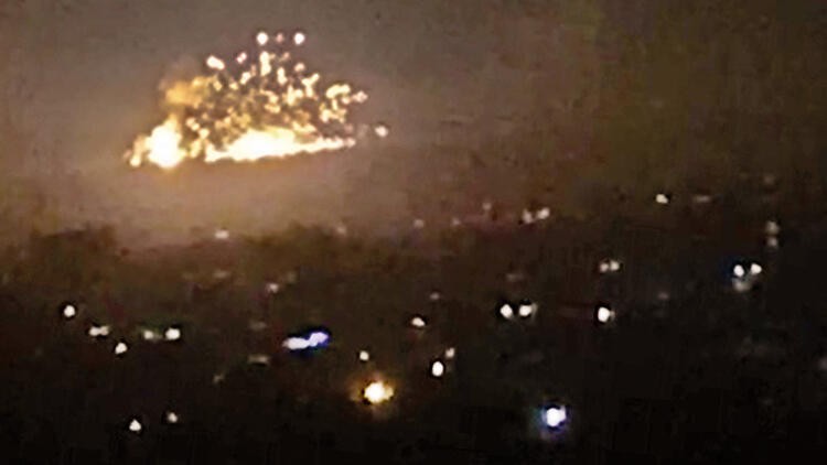 İsrail, Suriye’deki İran üslerini bombaladı