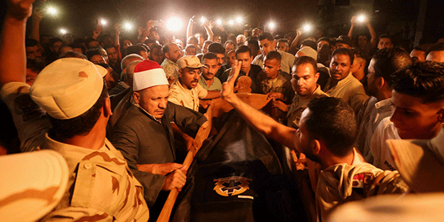 İsrail tarafından öldürülen 2 Mısır askeri defnedildi!