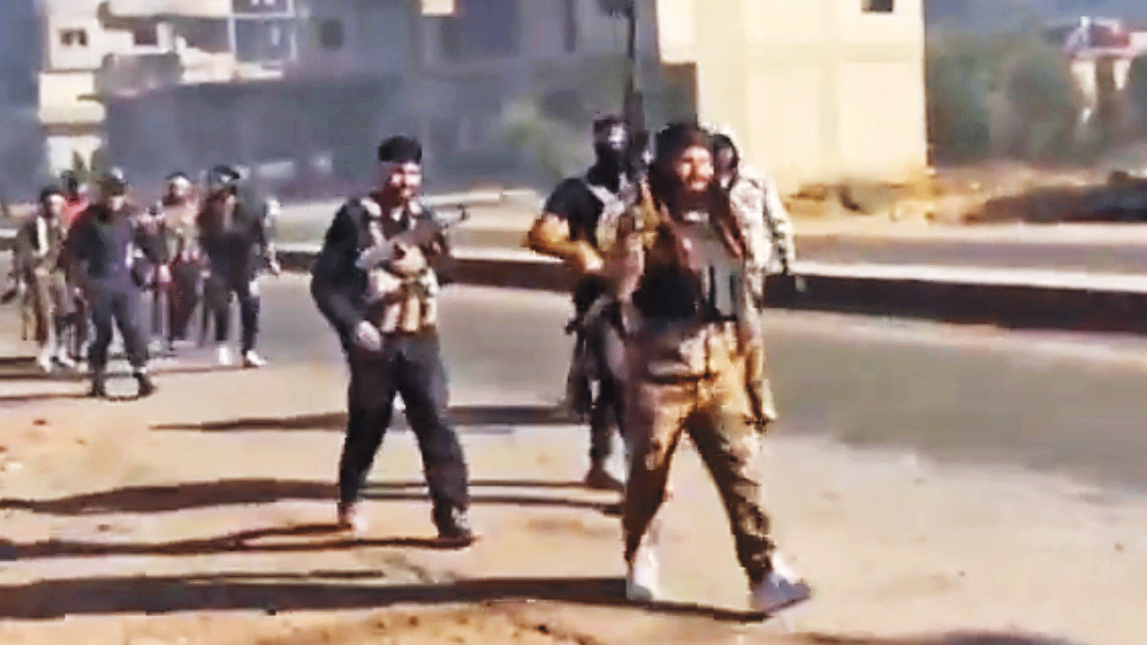 İsrail ve Dürzilere karşı 50 bin savaşçı Süveyda’ya girdi! Arap aşiretler işgale baş kaldırdı