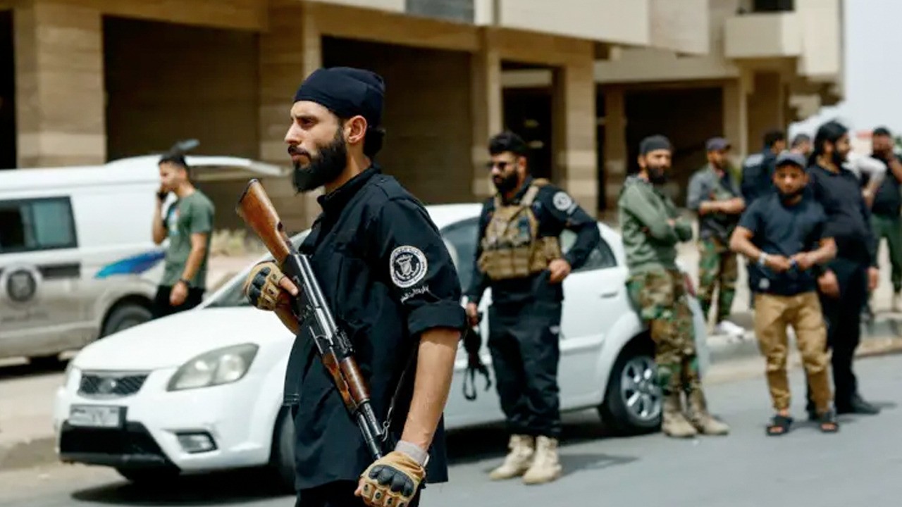 İsrail ve Suriye'ye hava saldırısı: Şam'ın güneyine asker konuşlanmayacak! İlan edildi