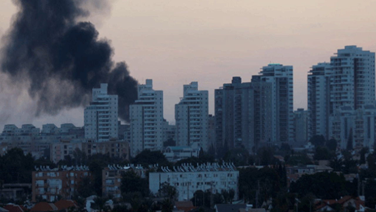 İsrail vuruldu! Siren sesleri yükseliyor