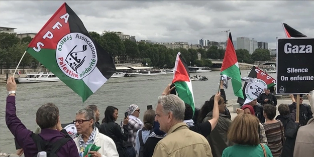 İsrail yanlısı eylemlere izin veren Avrupa ülkeleri, Filistin'le dayanışma gösterilerini yasaklıyor!